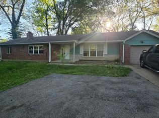 419 Day Dr, Saint Louis, MO 63135