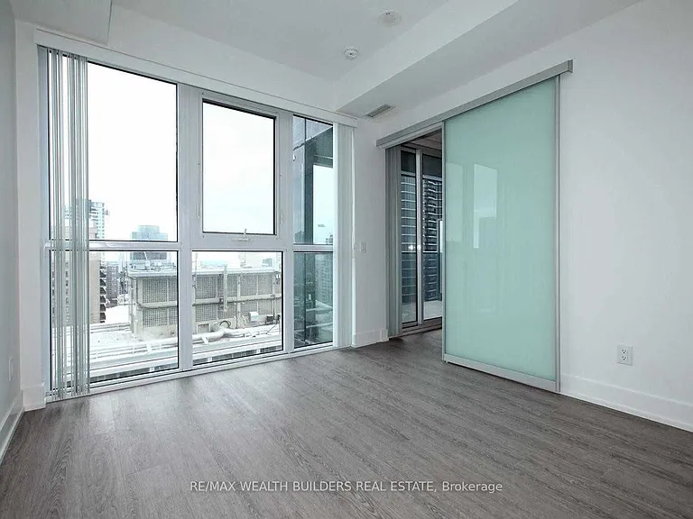 7 Grenville St #2609 — Photo 22