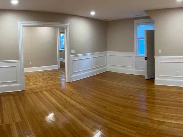 51 Mount Vernon St APT 1, Melrose, MA 02176