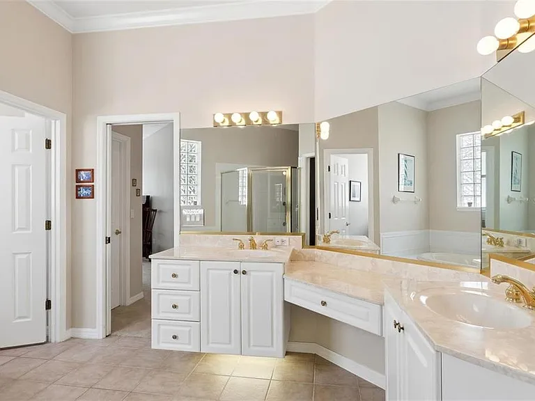 3865 Winding Lake Cir — Photo 21