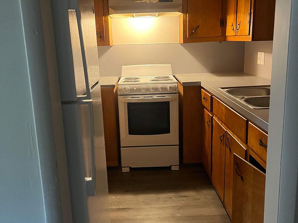 Cooper Park Colonial Square 615 Houser Industrial Blvd Sallisaw OK