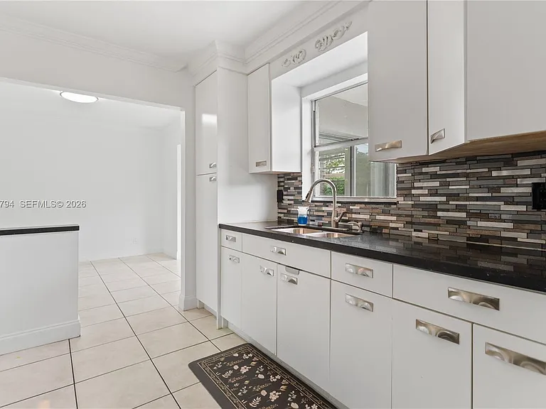 4151 SW 56th Ave — Photo 25