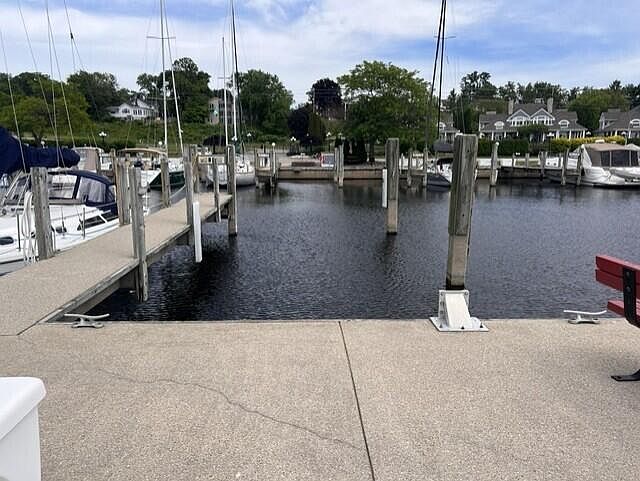 1st image of 1200 Lakeshore Dr #1