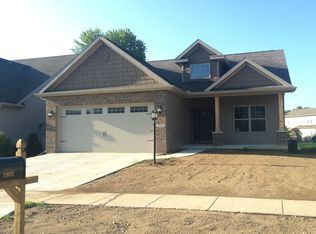 1905 Quail Run Dr, Mahomet, IL 61853