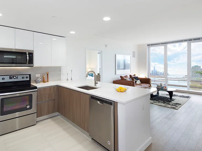 Newport Rentals — Photo 462