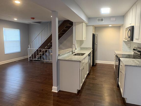 2nd image of 17 Mission Wood Way
