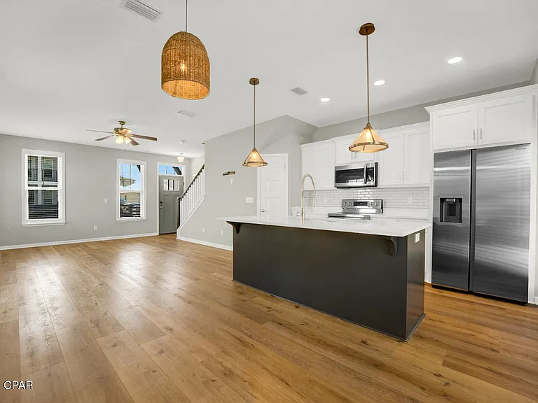 408 Raven Ln — Photo 12