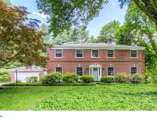 801 Vauclain Rd, Bryn Mawr, PA 19010