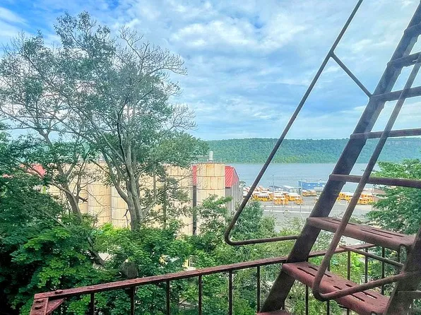 25 Sunnyside Dr APT 3G, Yonkers, NY 10705