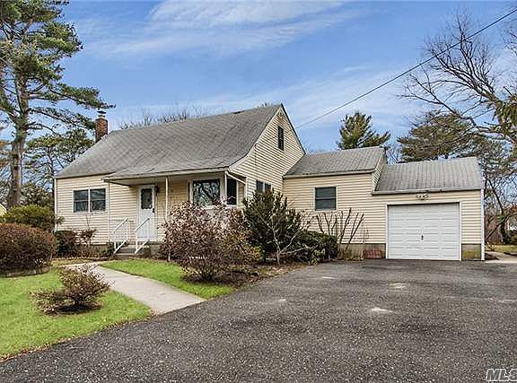 3rd image of 23 Evergreen Ave