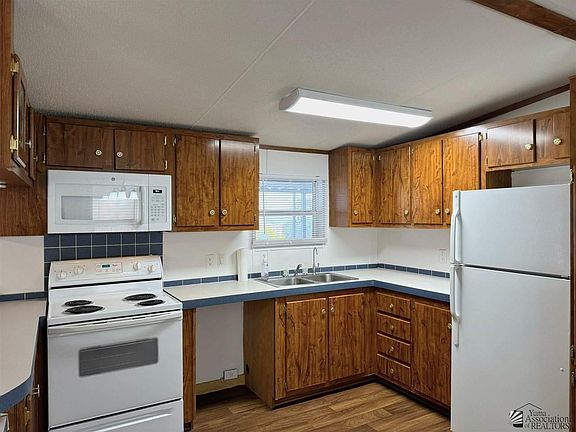 5th image of 13652 E 47th Dr