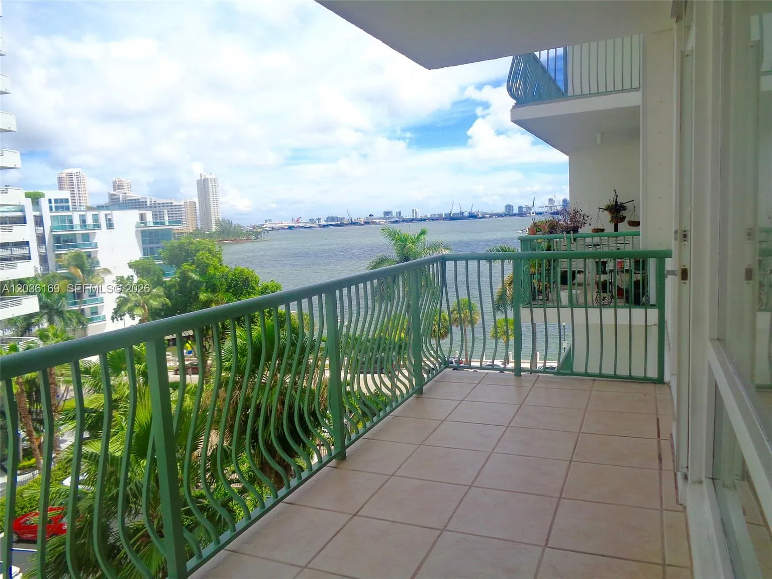 Brickell Bay Tower Condo — Photo 2