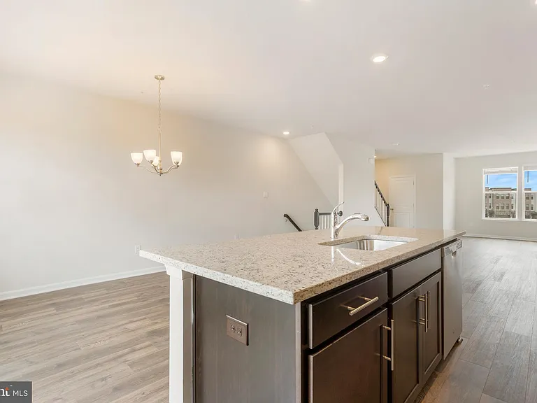 420 Carroll Walk Ave — Photo 13