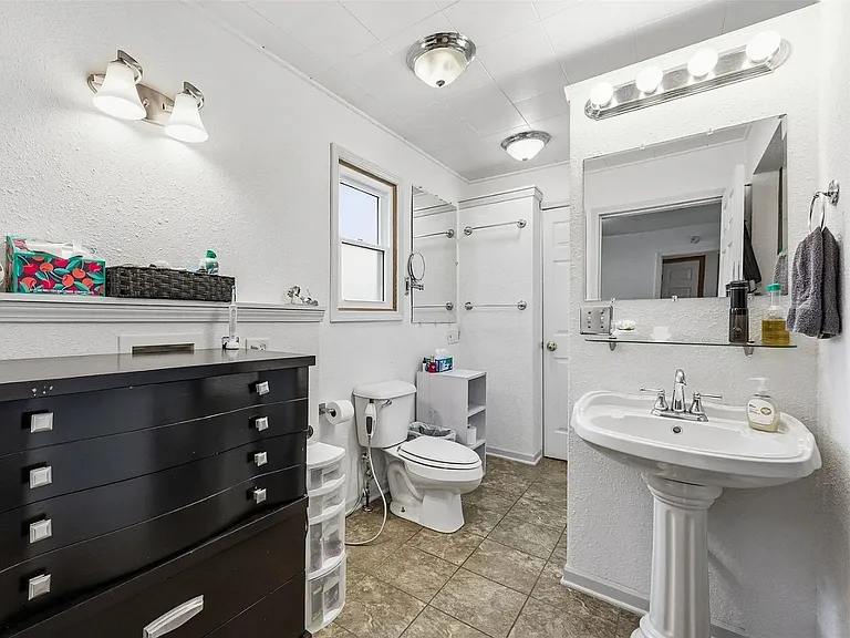 108 Atwood Dr SW — Photo 8