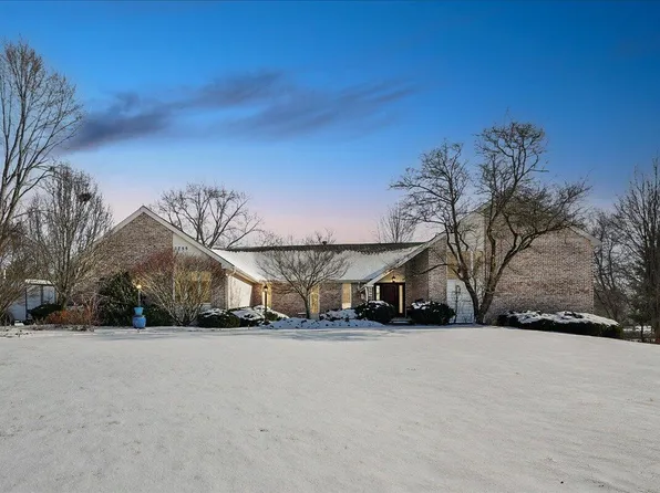 1755 Clifty Creek Ct, Valparaiso, IN 46385