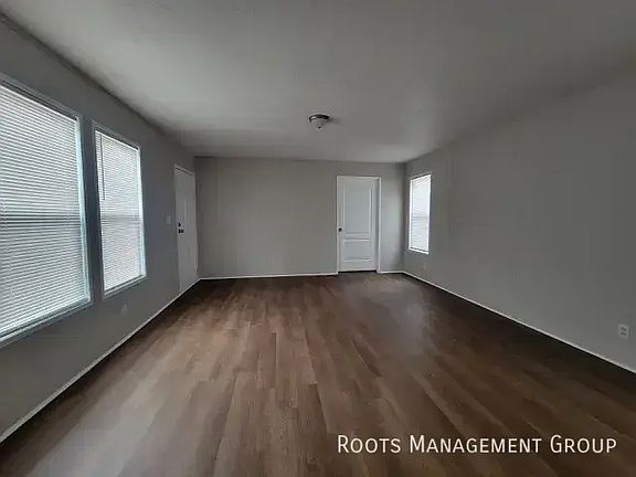 4th image of 4725 Marseilles Blvd #291