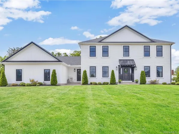 4 Matthew Drive, Suffield, CT 06078