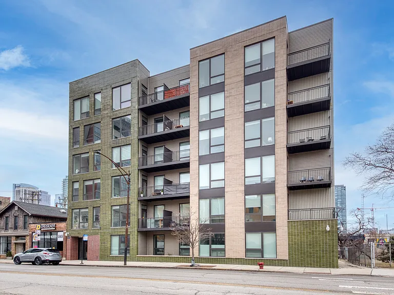 851 W Grand Ave #505 — Photo 1