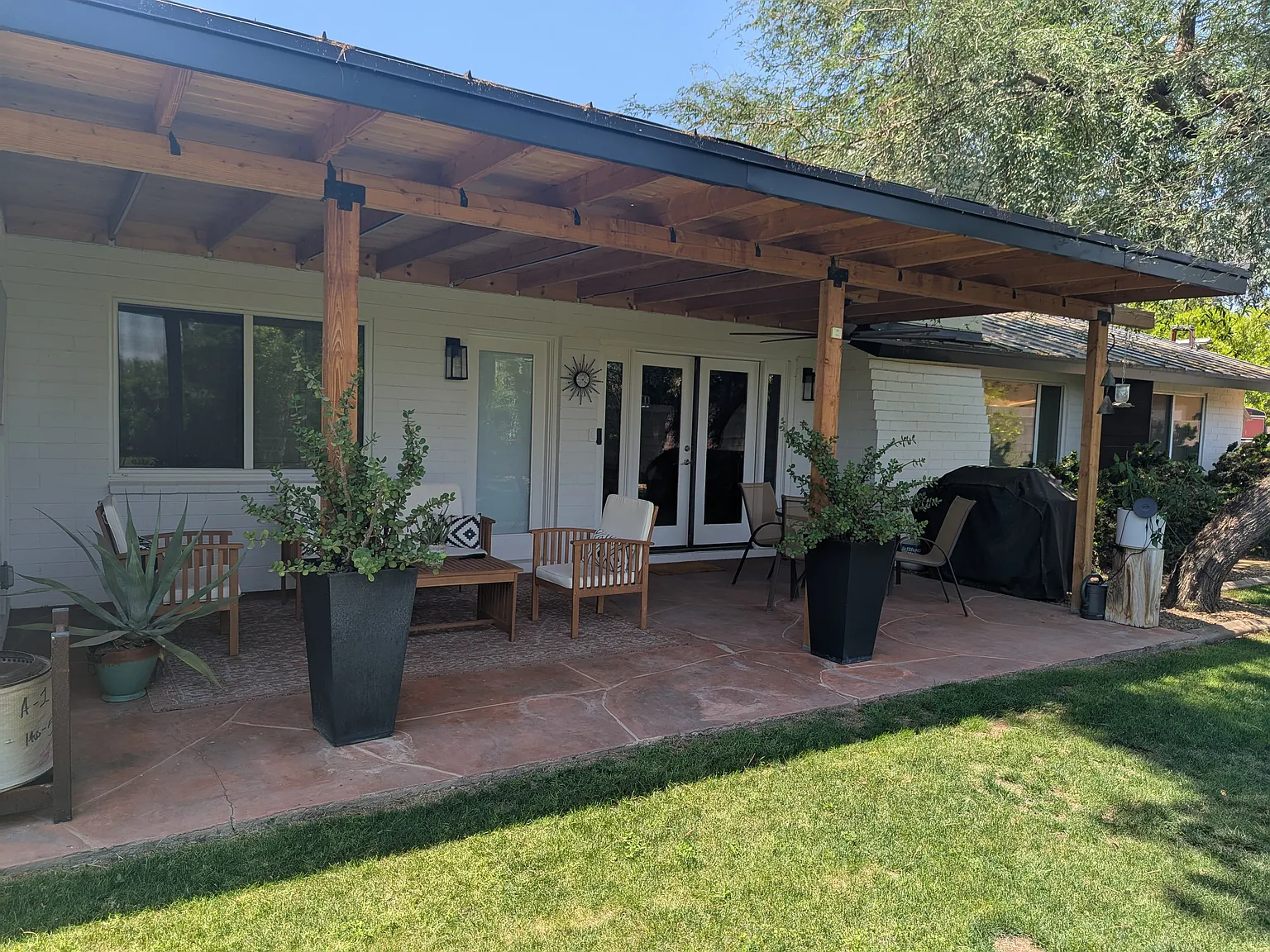 3 bed, 1650 sqft, $6,500 — Photo 1