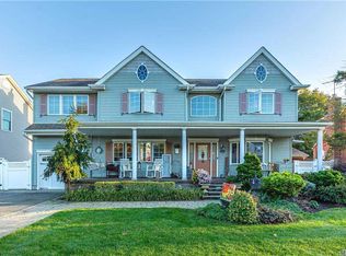 3450 Roxbury Ave, Wantagh, NY 11793