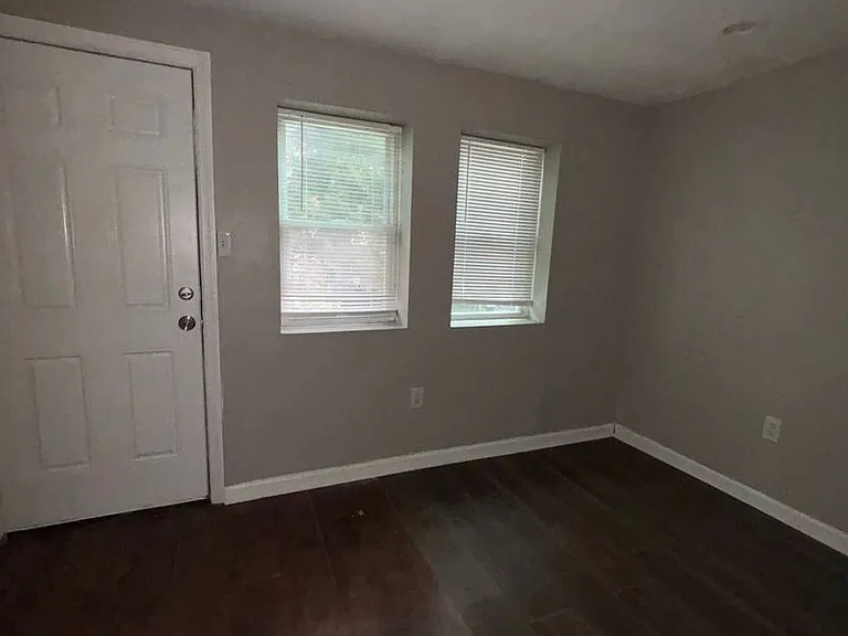 1864 E Cornwall Street — Photo 7