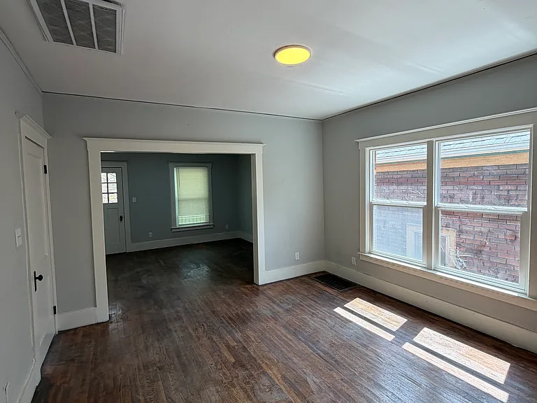 3284 Northwestern St #2 — Photo 4