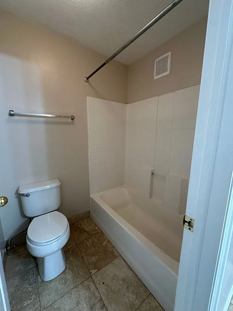 Oren 2 bed 2 bath condo — Photo 4