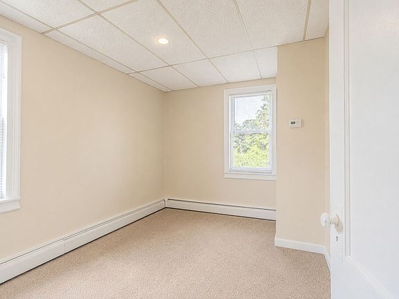 5th image of 25 Cove St APT 2B