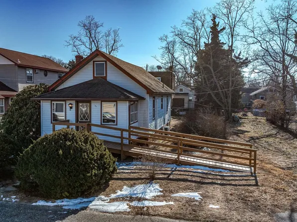 96 W Hudson Ave, Villas, NJ 08251