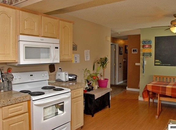 3rd image of 980 Norris Dr