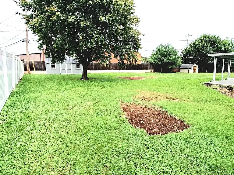 Sherwood Pl — Photo 14