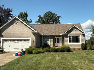 1129 Lake Vue Dr, Rome, OH 44085