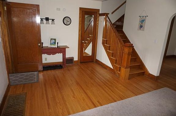 3rd image of 7 Gregory Ave