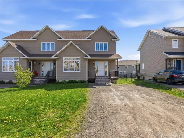 166 Bedard St, Dieppe, NB E1A 0T3