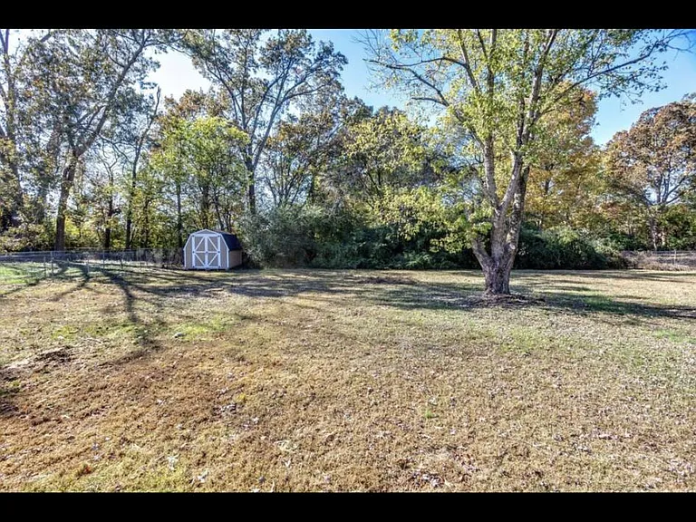 703 Marsfield Rd — Photo 3