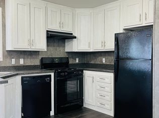 692 E Mills Dr, Towanda, KS 67144