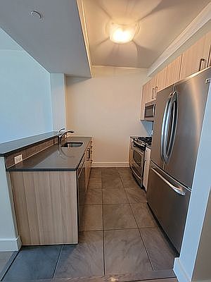 3rd image of 229 W 60th St APT 9P