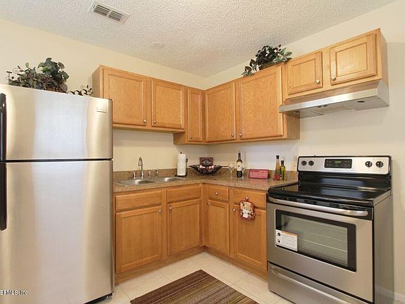 4th image of 2307 Eudine Dr