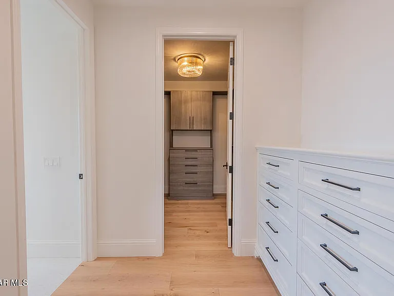 2390 Crombie Ct — Photo 27
