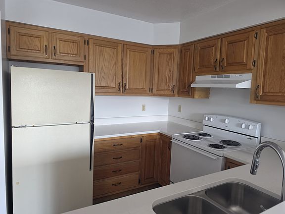 5th image of 450 Plum Creek Ct #1