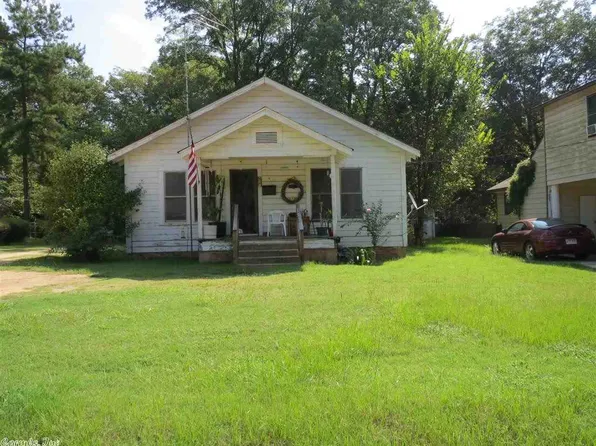 421 S Myrtle St, Warren, AR 71671