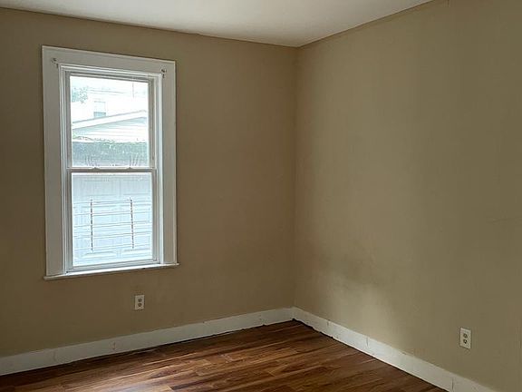 2nd image of 22 Underwood St #1A