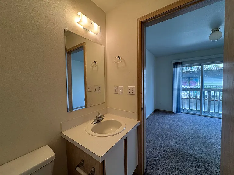 1501 H St #101 — Photo 30