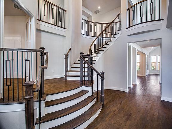 2nd image of 10293 Blackenhurst Ln