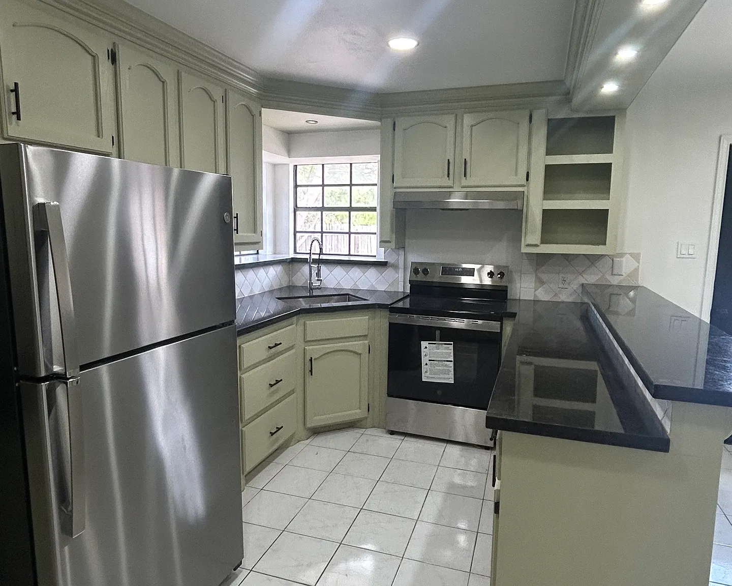 815 W Cooper St, Bedroom 5 — Photo 3
