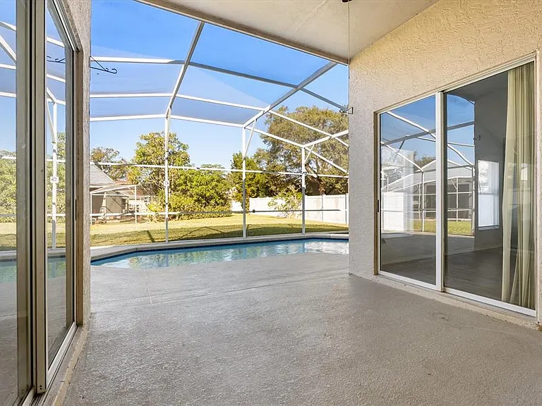 2612 Brookshire Ct — Photo 25