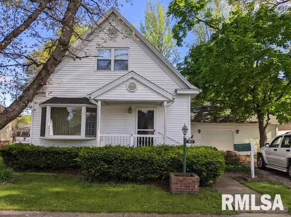 917 E Esther St, Taylorville, IL 62568