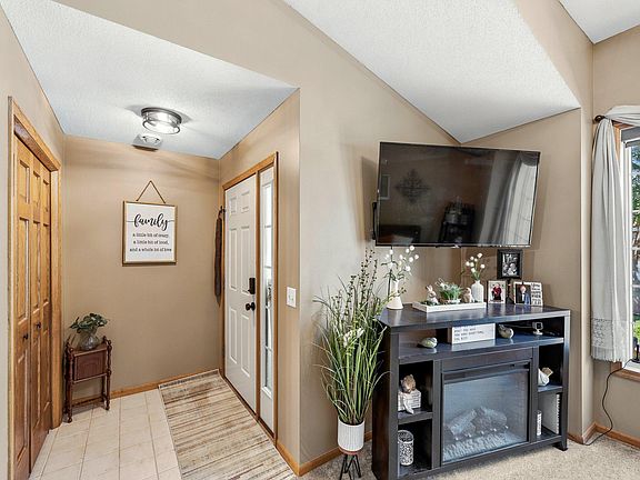 3rd image of 22383 Evergreen Cir