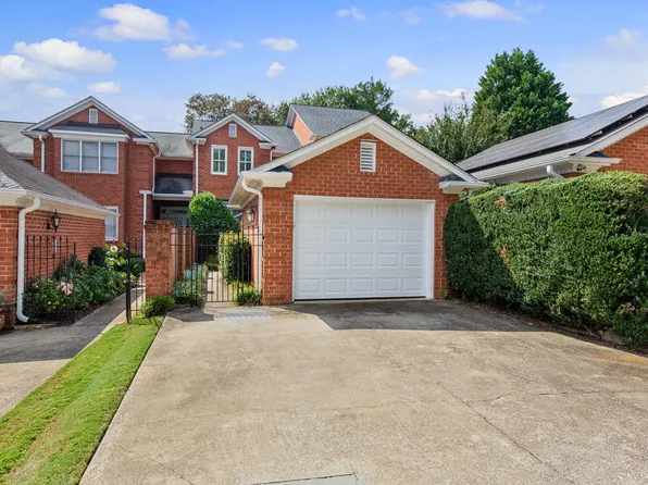 102 Country Club Ct, Spartanburg, SC 29302