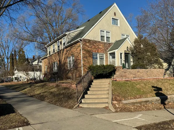 4542 Chowen Ave S, Minneapolis, MN 55410